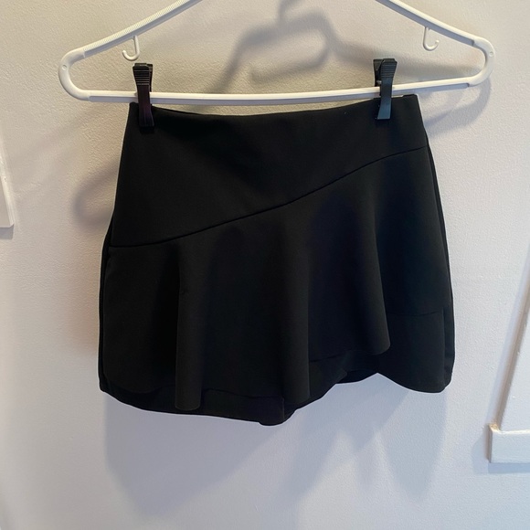BLACK PRETTYLITTLETHING SKORT - Picture 6 of 6